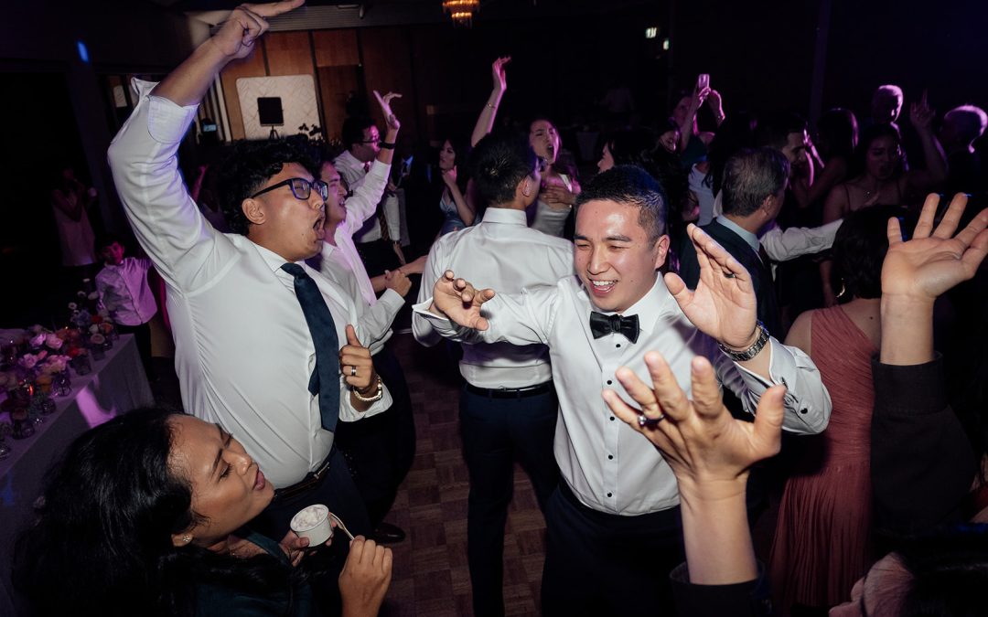 The Ultimate ’90s Wedding Dancefloor Hits: Songs That Still Pack the Dancefloor in 2026